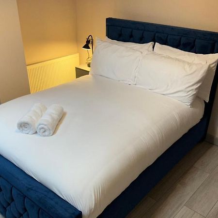 One Bedroom Apartment In Walsall Sleeps 4 Free Wifi By Villazu Bloxwich Экстерьер фото
