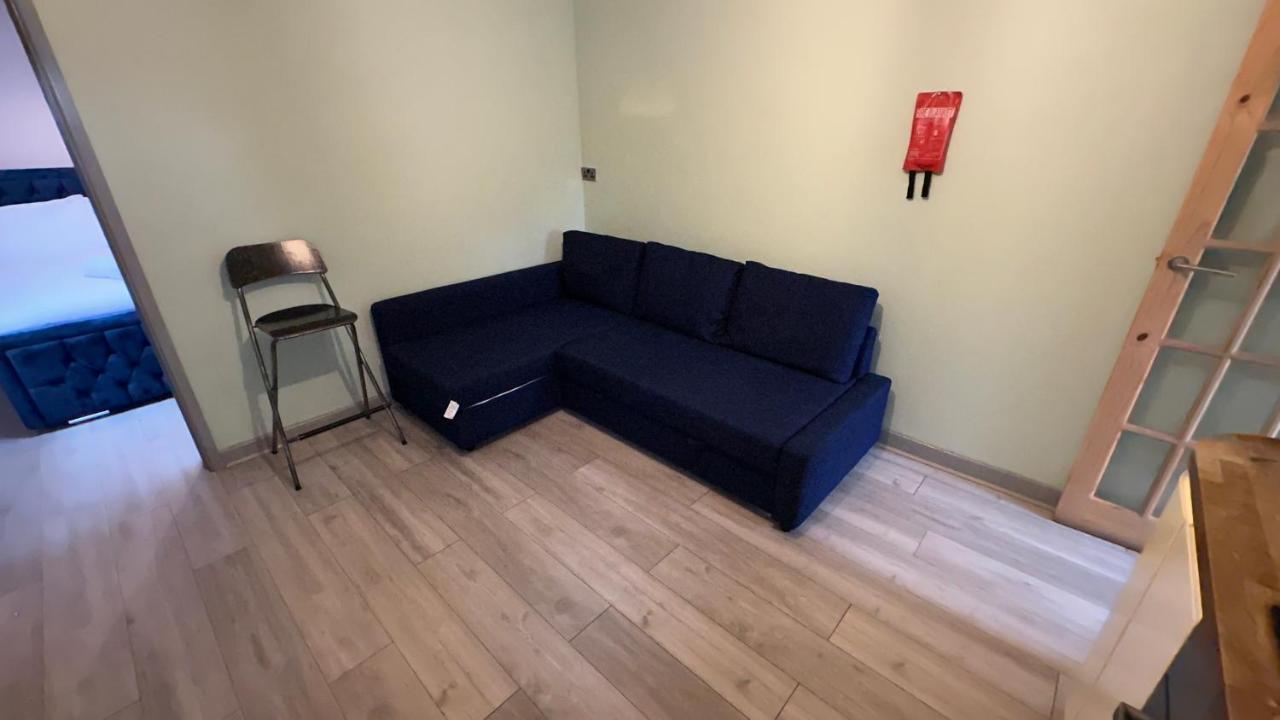 One Bedroom Apartment In Walsall Sleeps 4 Free Wifi By Villazu Bloxwich Экстерьер фото